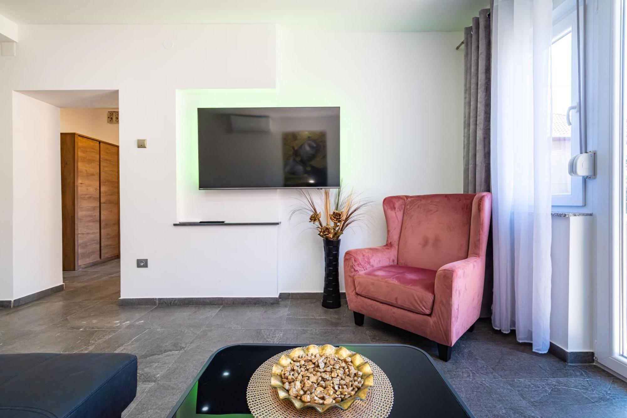 Ferienwohnung Kolovare Garden Oasis - First Row By Sea Zadar Exterior foto